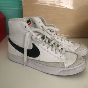 Nike women’s 7 shoe